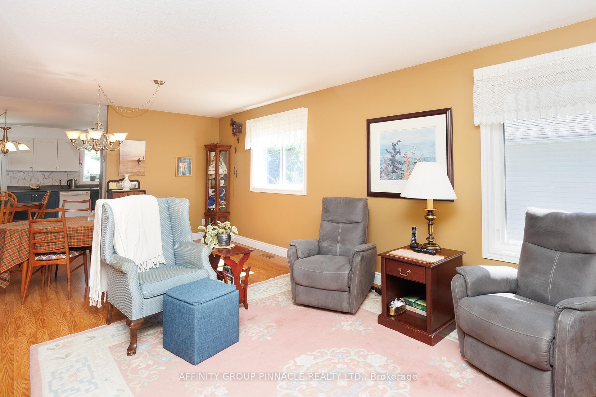 476 Bay Street photo 14