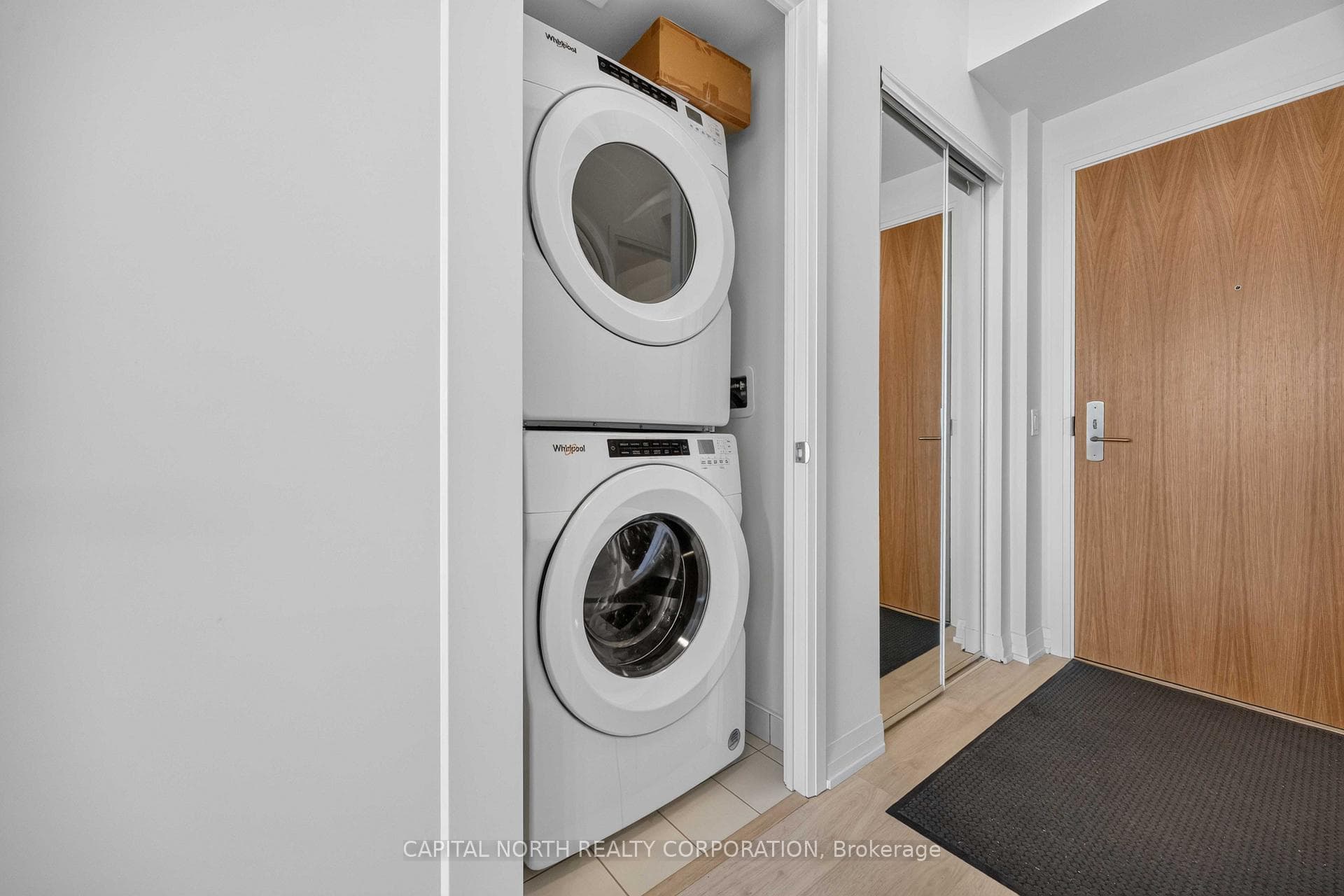 8960 Jane Street Unit 1205 photo 5