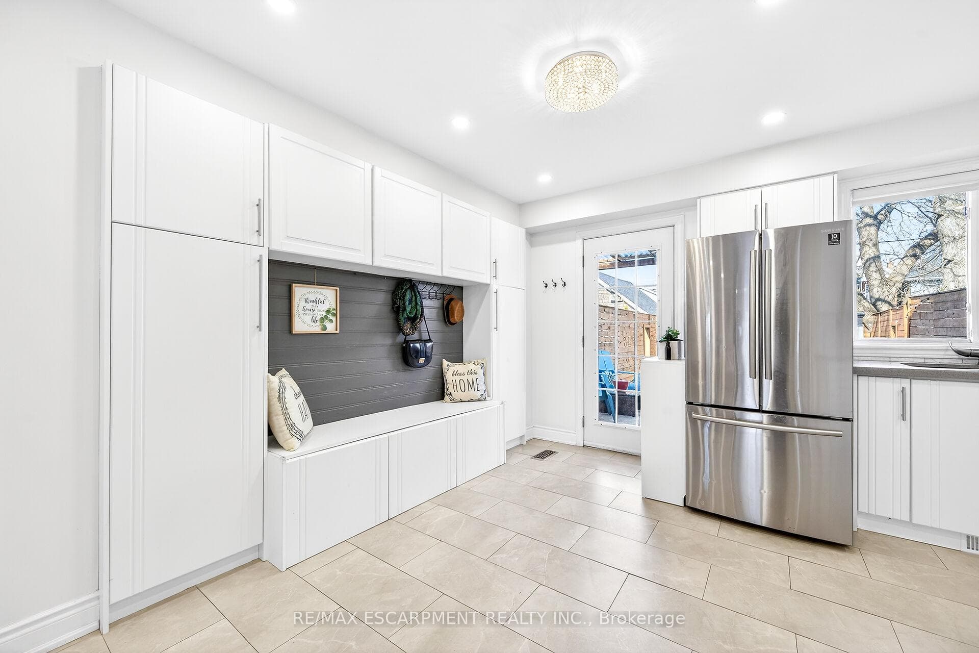 133 Avondale Street photo 11