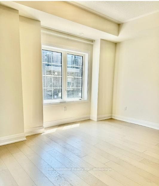 83 Clippers Crescent photo 6