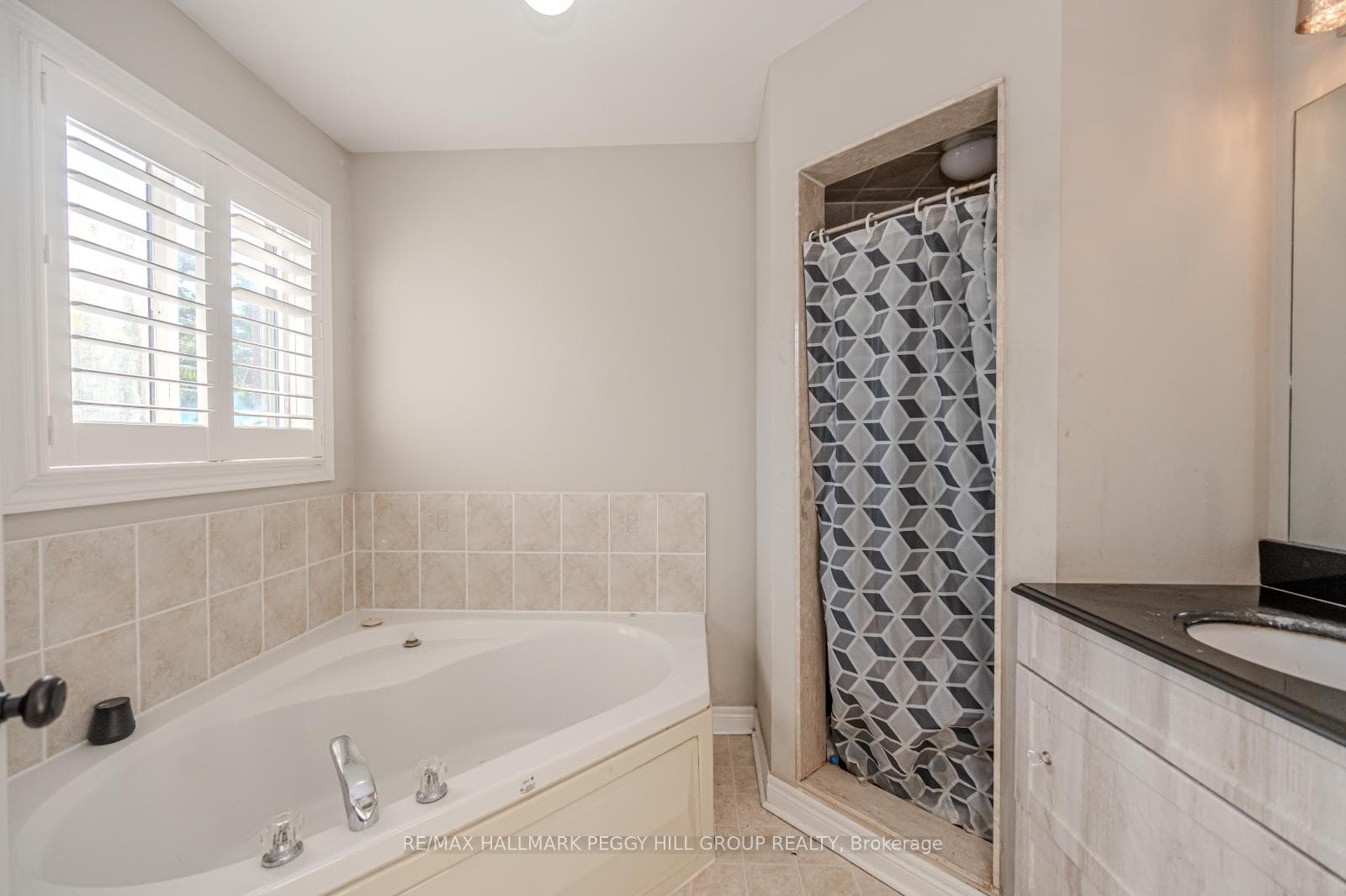 33 Hanmer Street Unit Upper photo 7