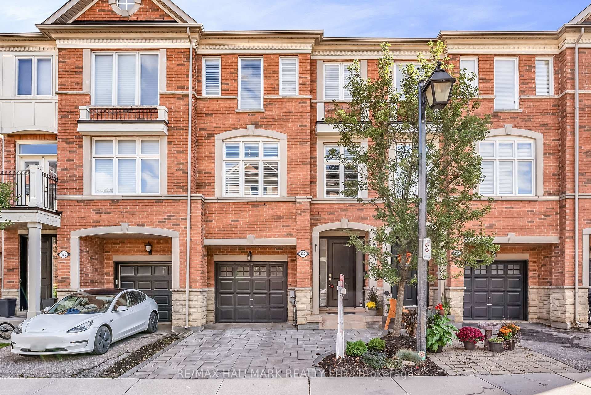 132 Vittorio De Luca Drive photo 1