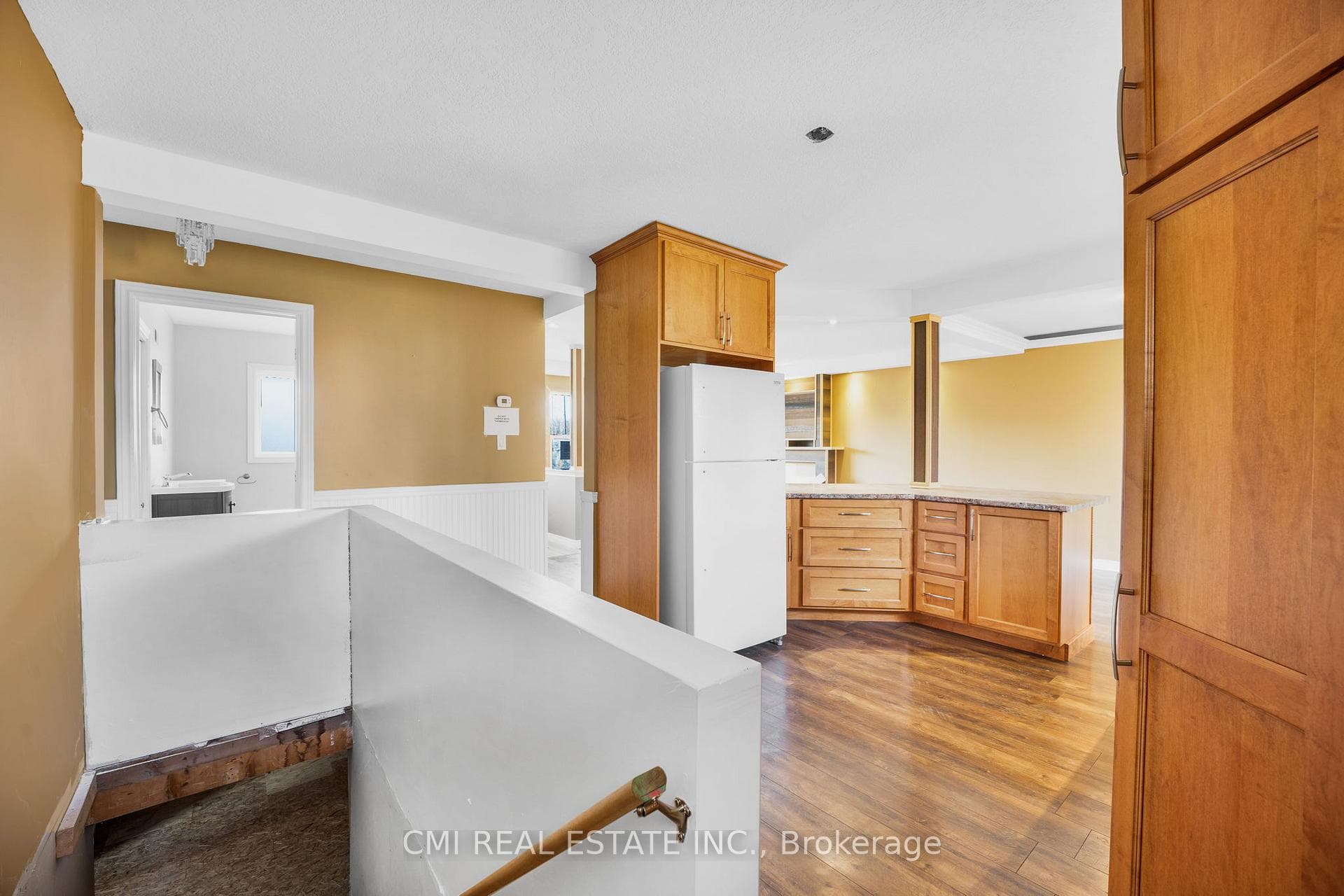886 York Avenue photo 16