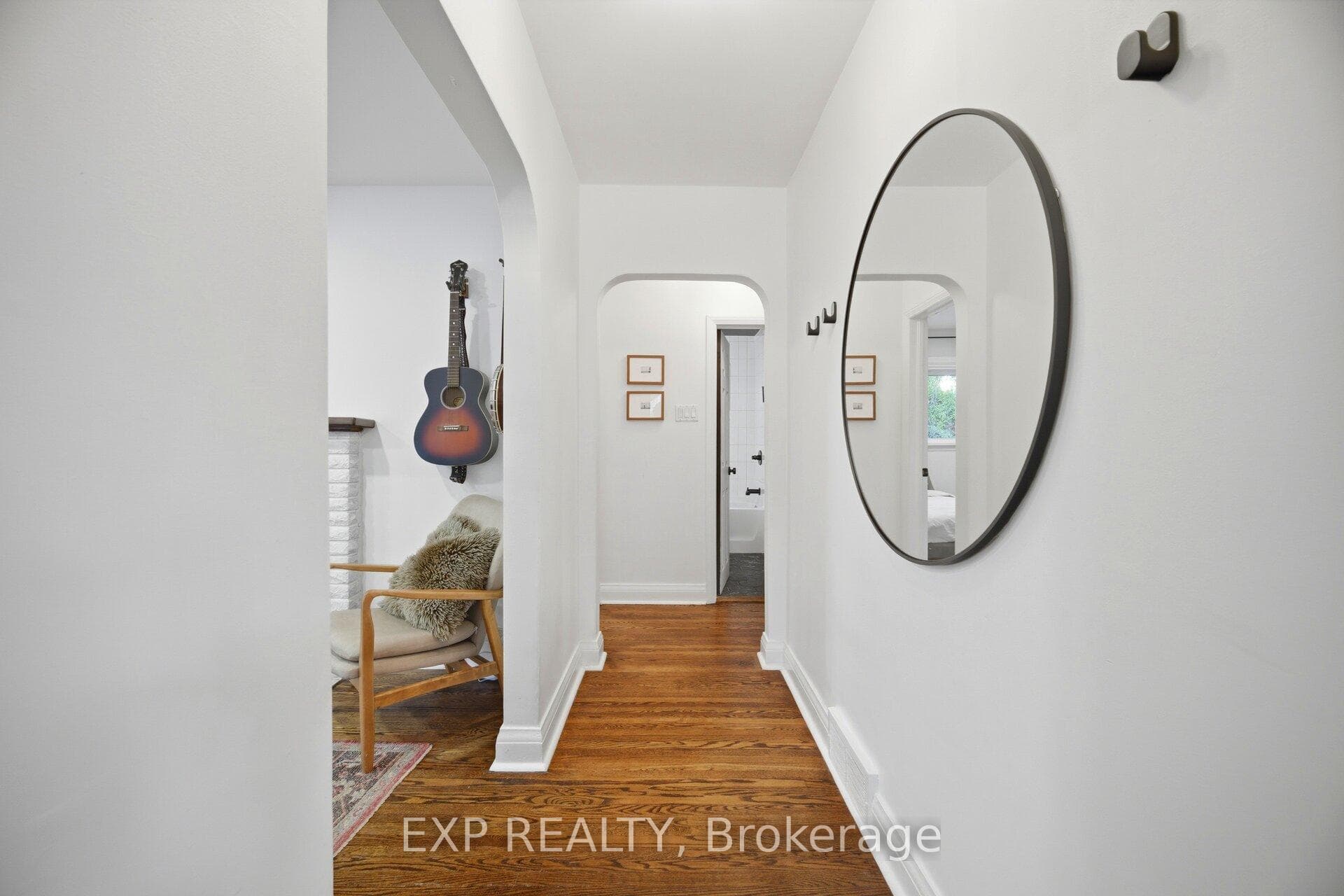 11 Armstrong Street photo 6