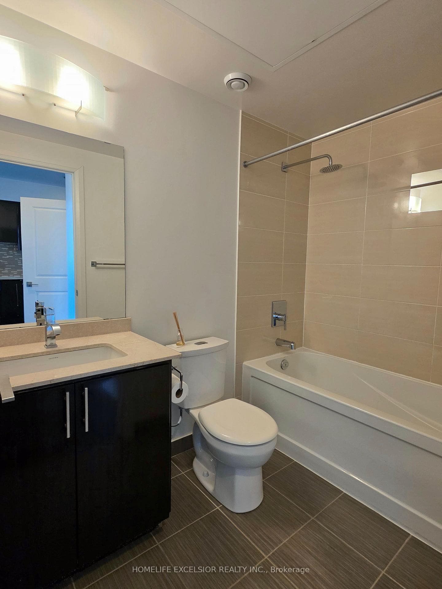 7161 Yonge Street Unit 2027 photo 21
