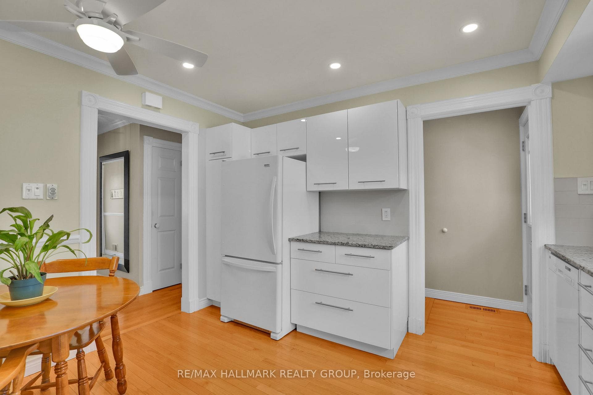 3242 Albion Road photo 19