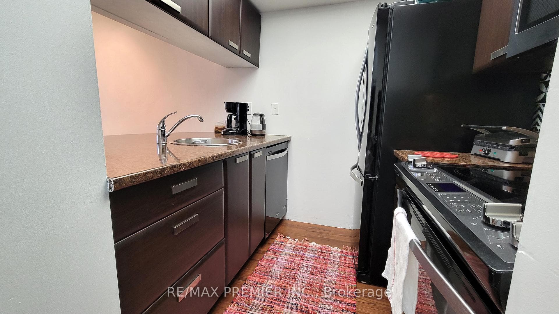 222 The Esplanade N/A Unit 1020 photo 8