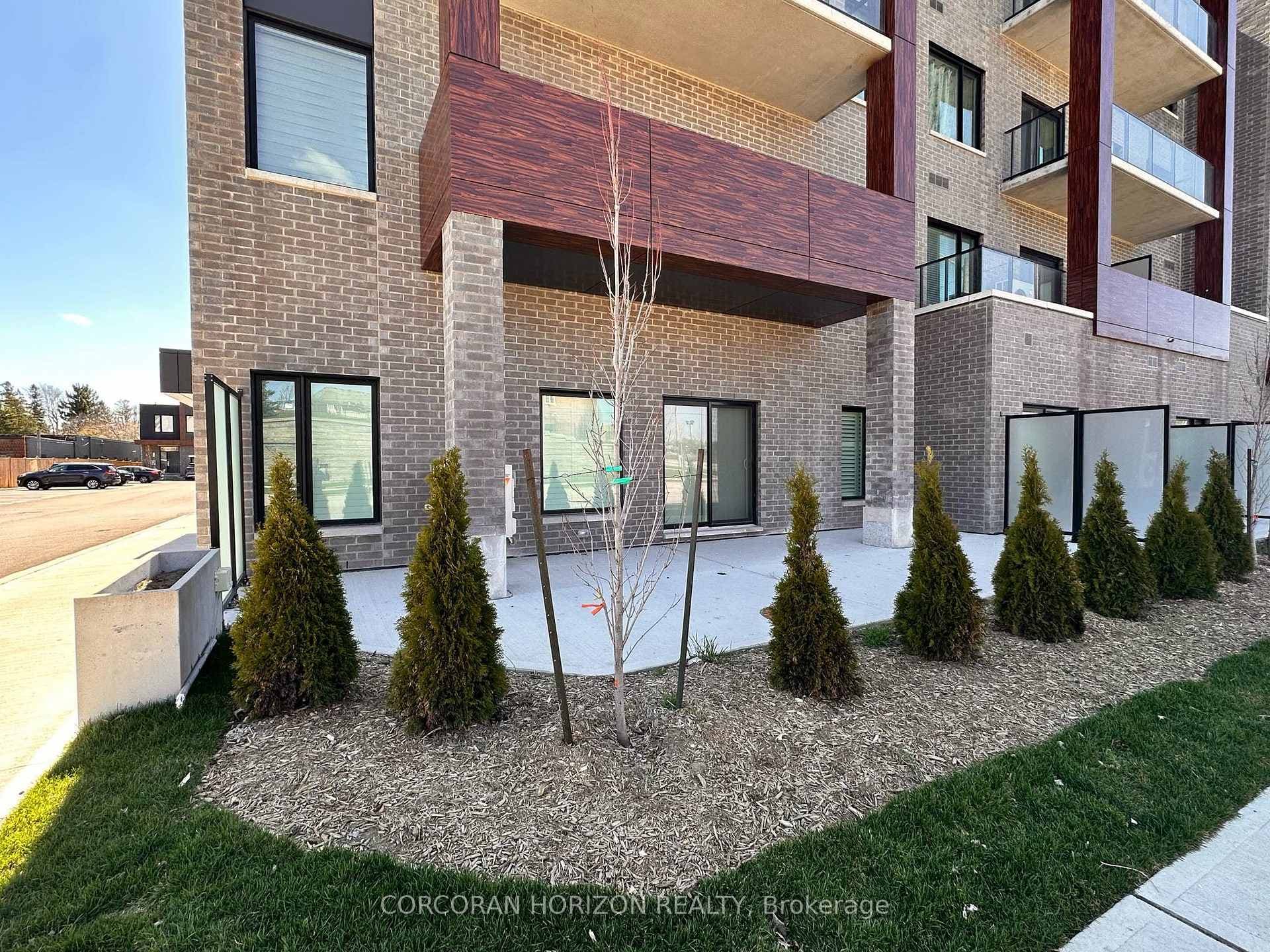 408 Dundas Street Unit 103 photo 3