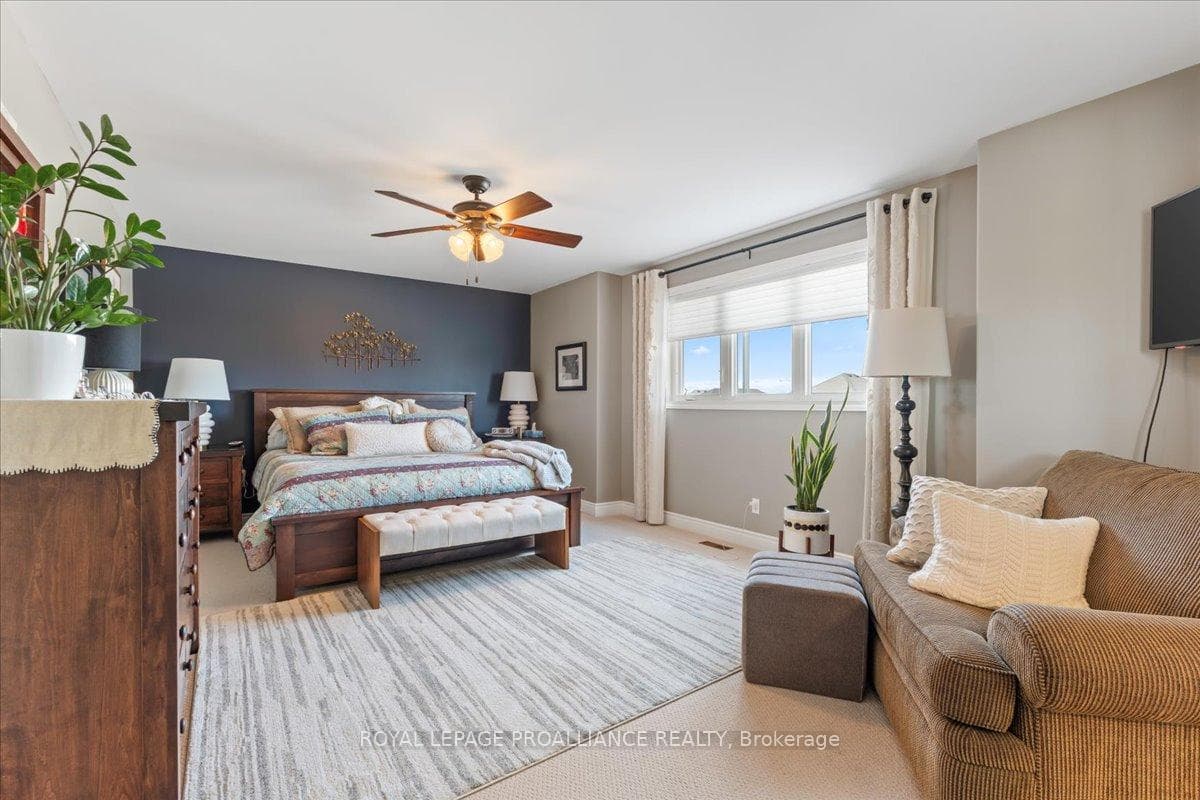 4 Trinity Court photo 31