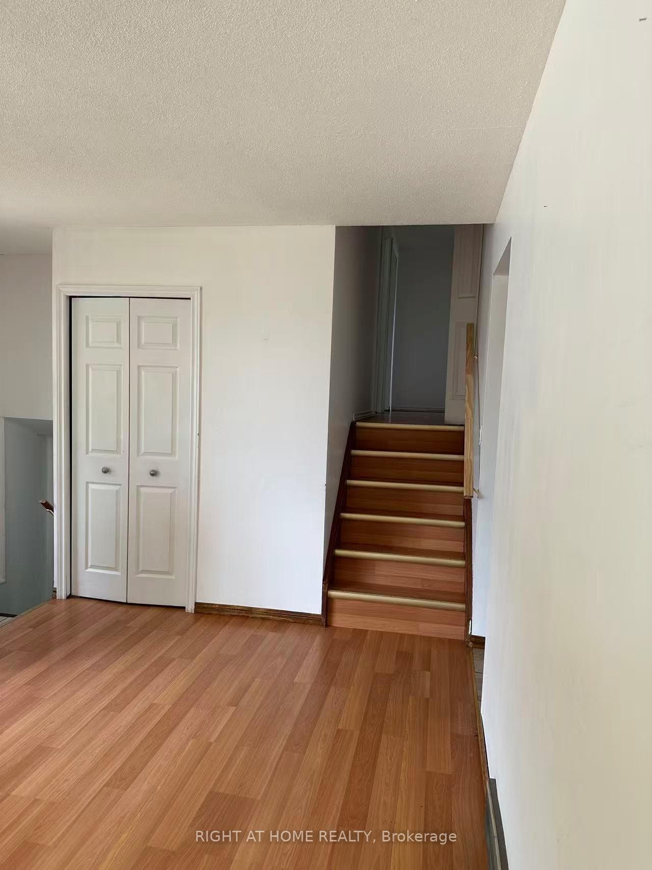6860 MALDEN Road photo 9