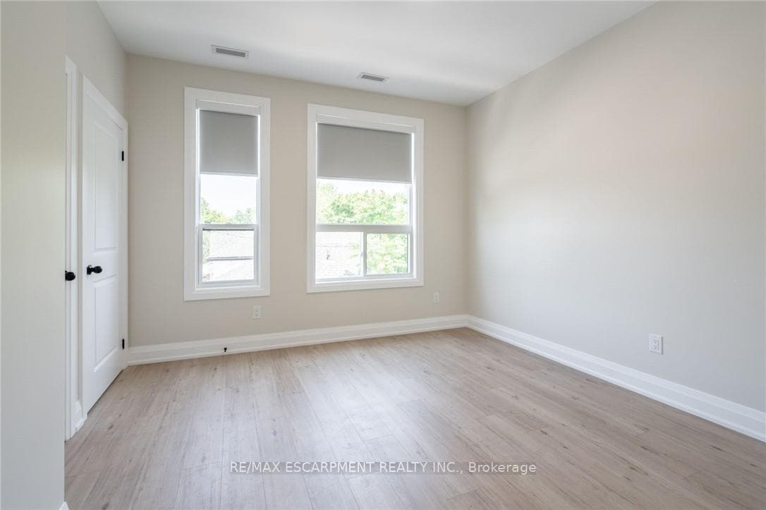 9 MUNN Street Unit A photo 24