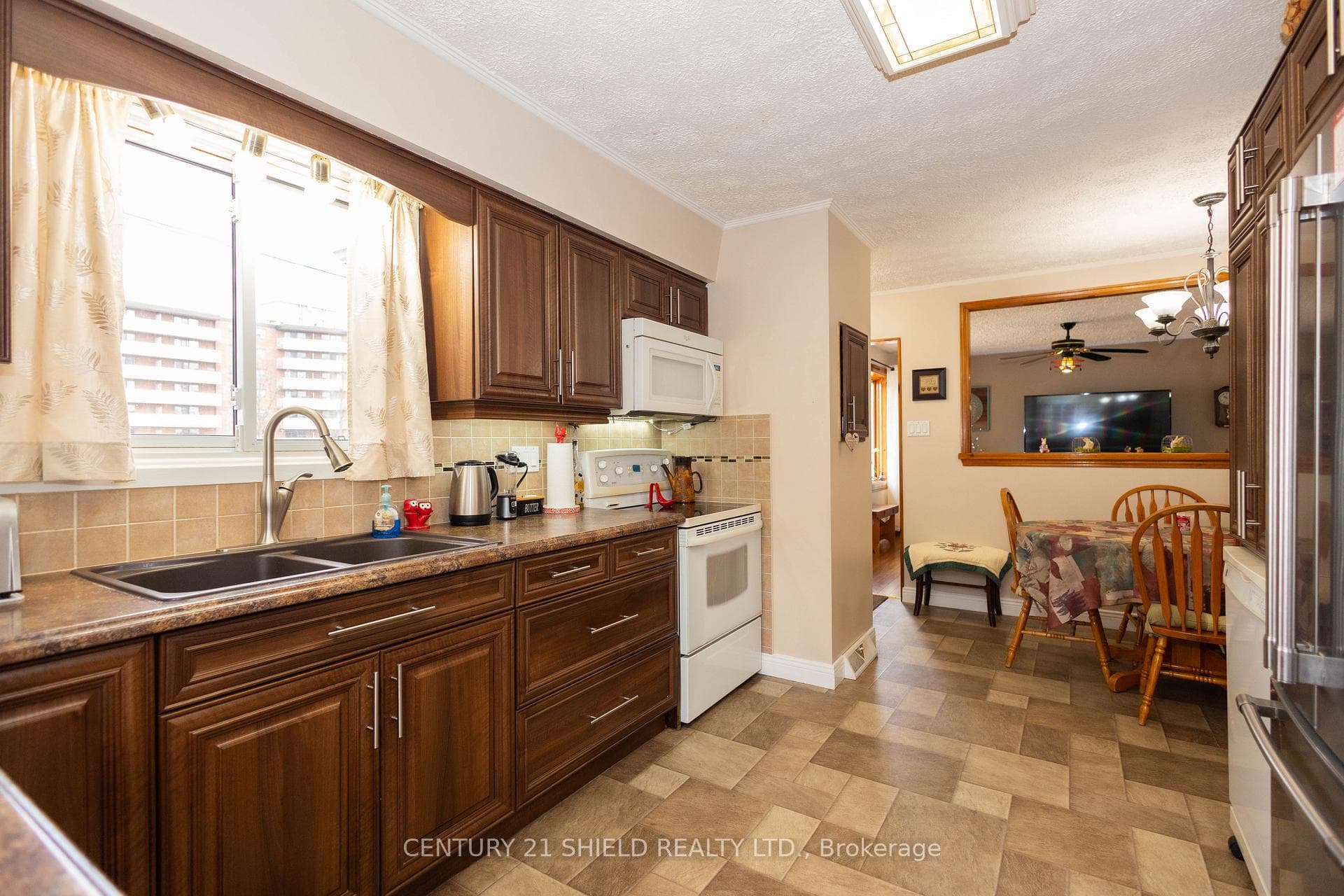 1443 1st Street photo 9
