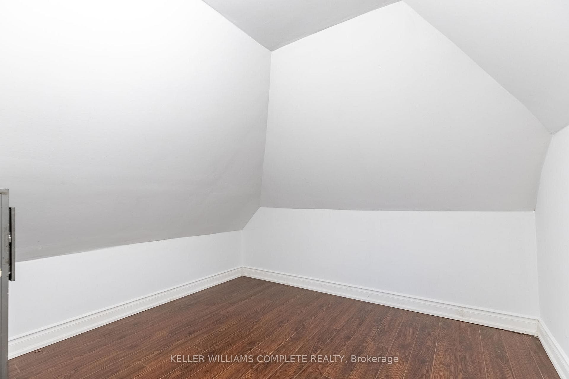 223 Burris Street photo 24