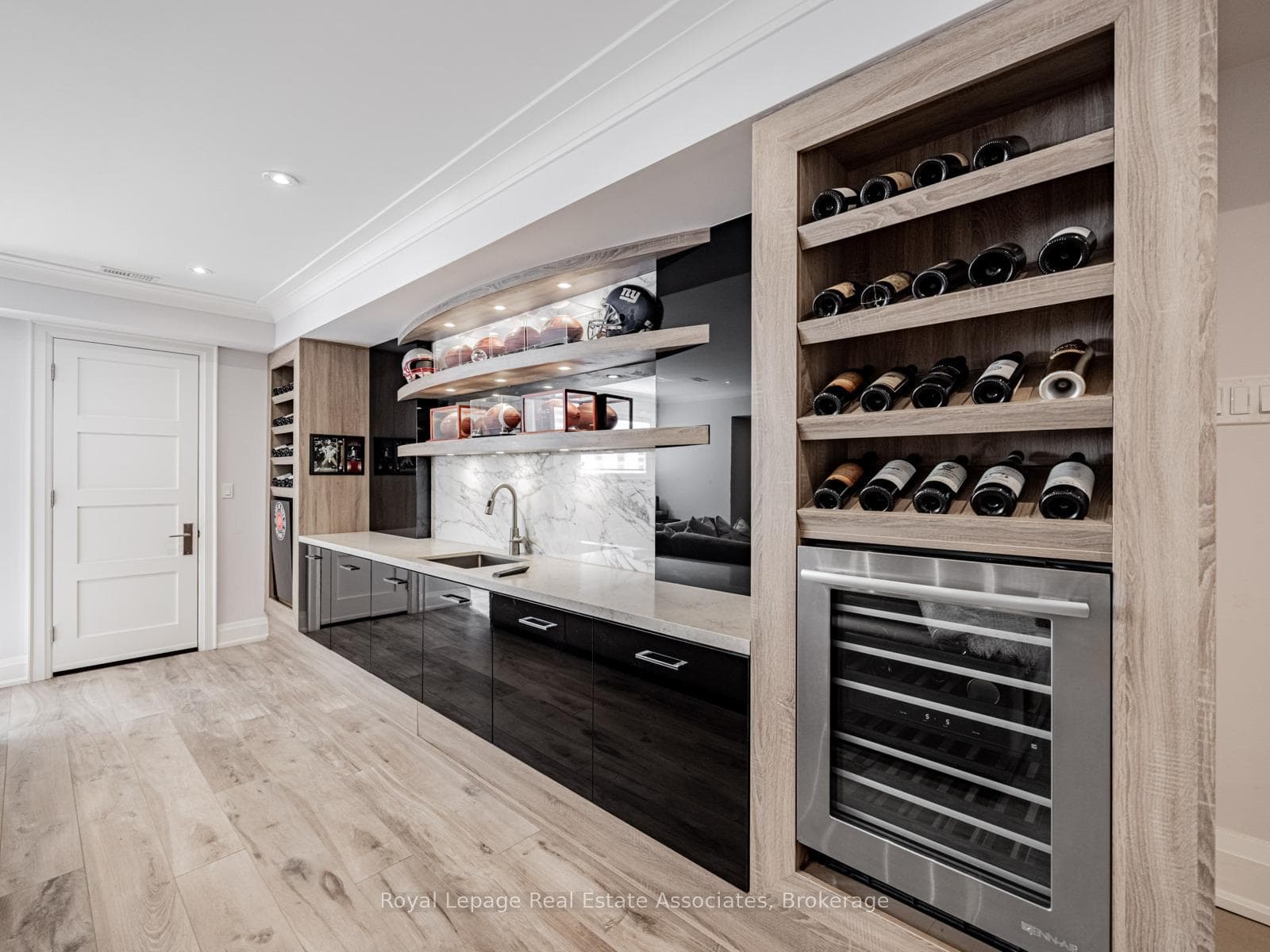 142 Mineola Road photo 29