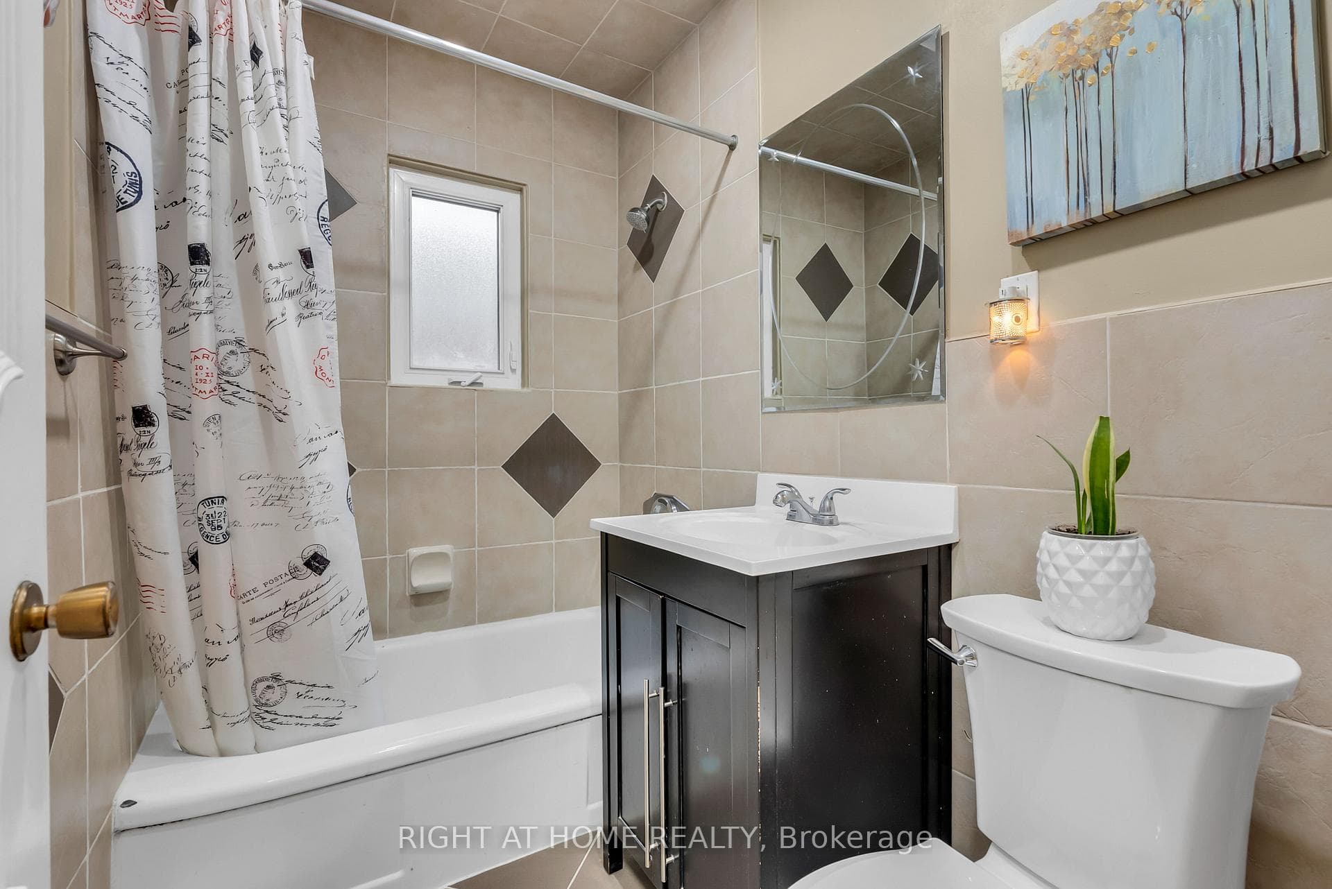 702 Pharmacy Avenue photo 31