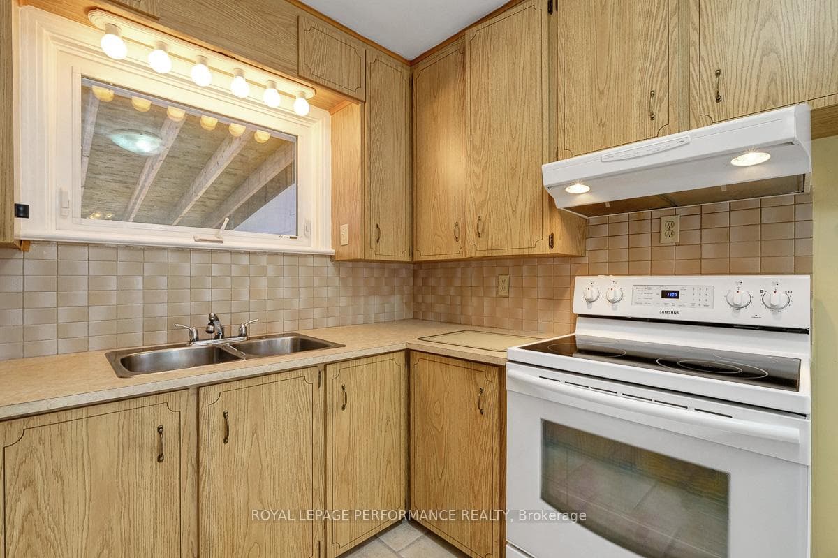 540 Alesther Street photo 11