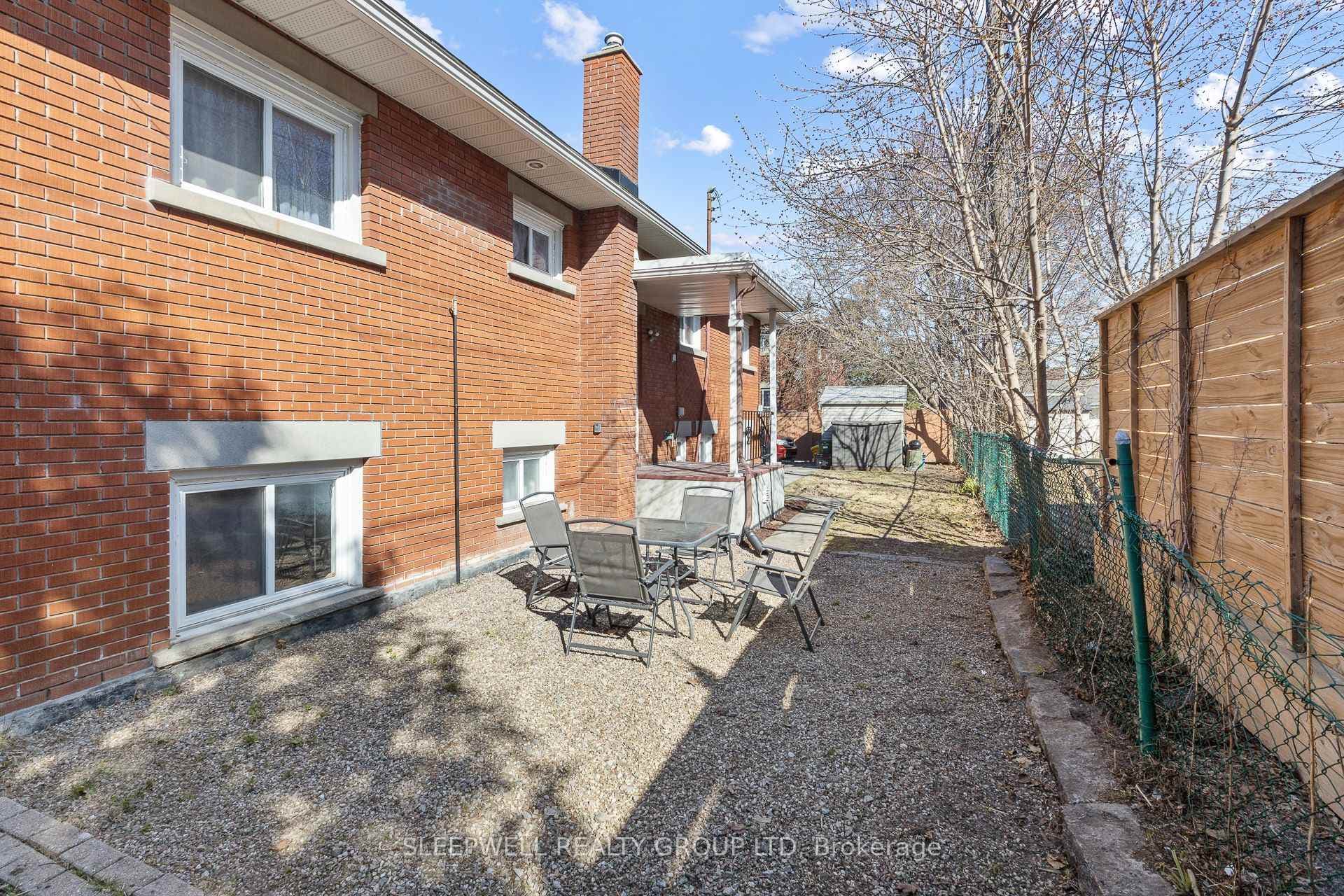 473 Vernon Avenue photo 5