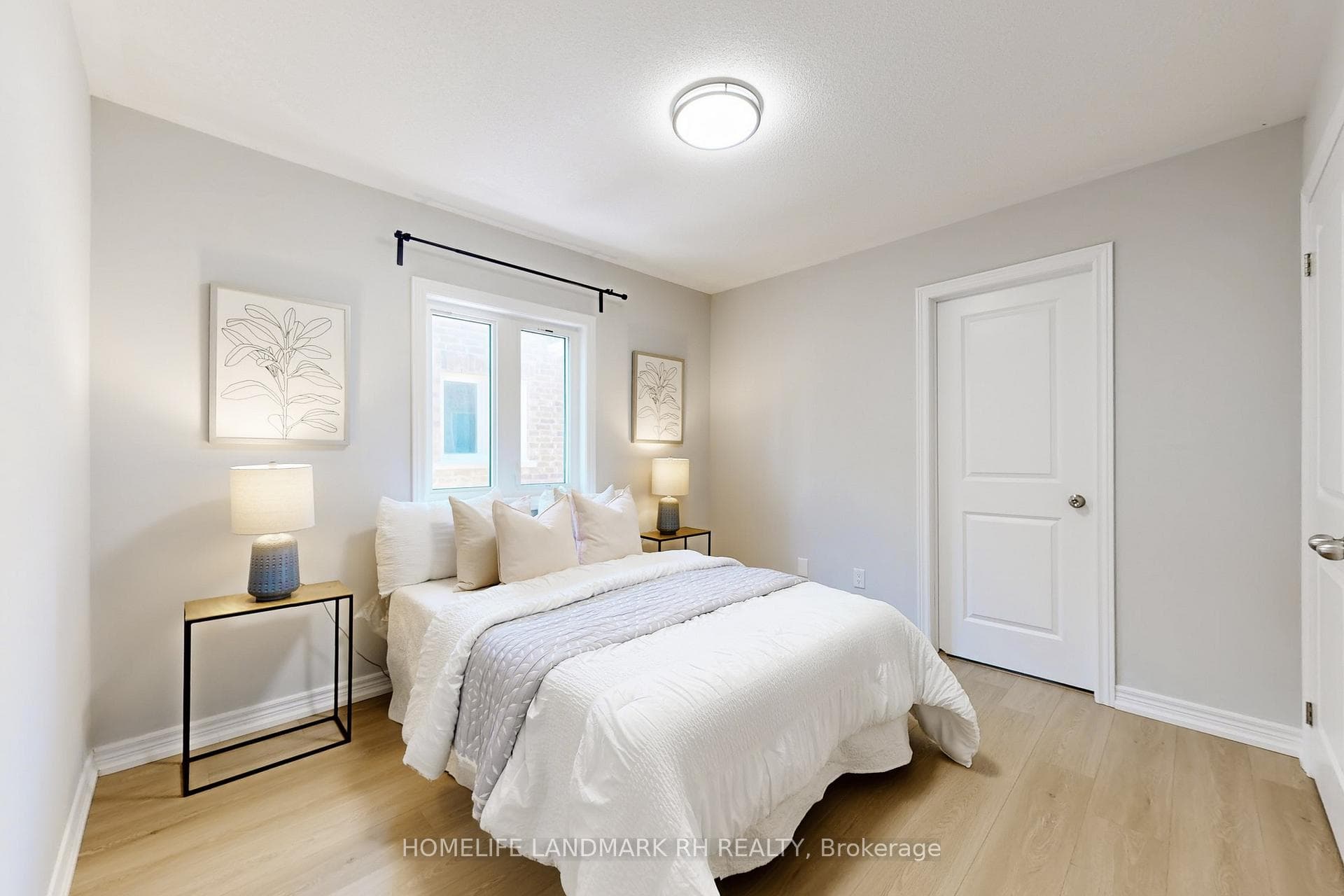 207 Ronald Hooper Avenue photo 33