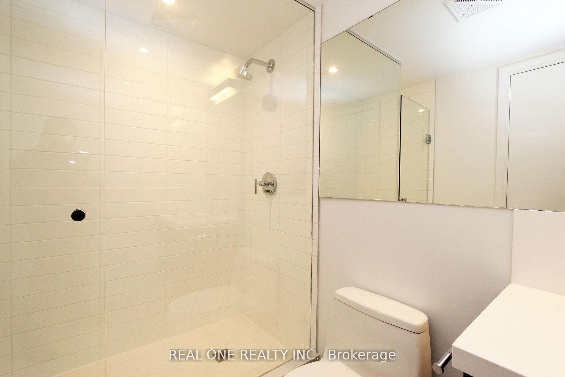 42 Charles Street Unit 3903 photo 9