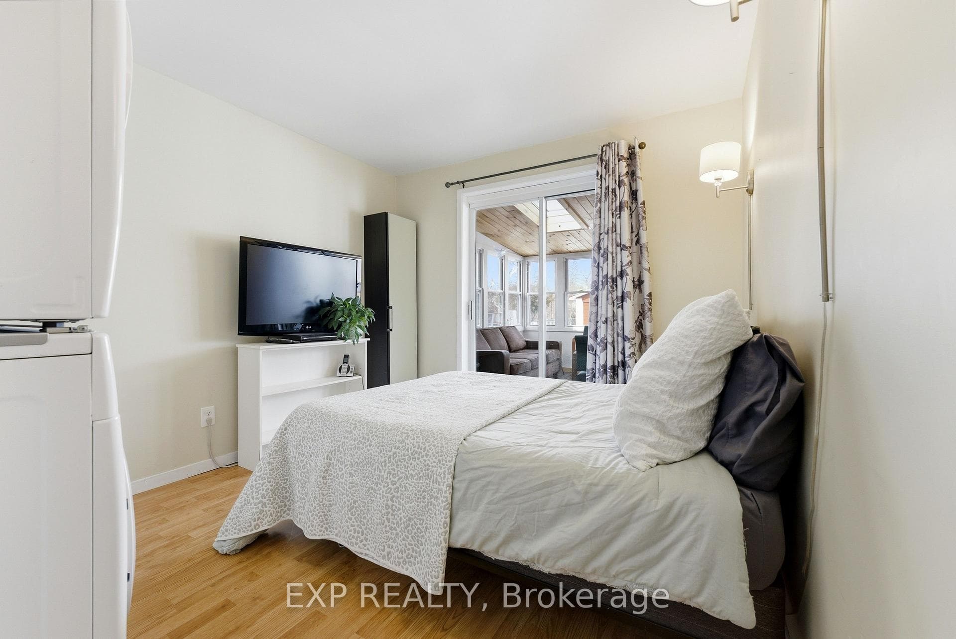 56 Graham Street photo 20