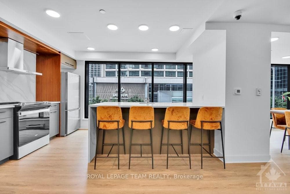 340 QUEEN Street Unit 1001 photo 20