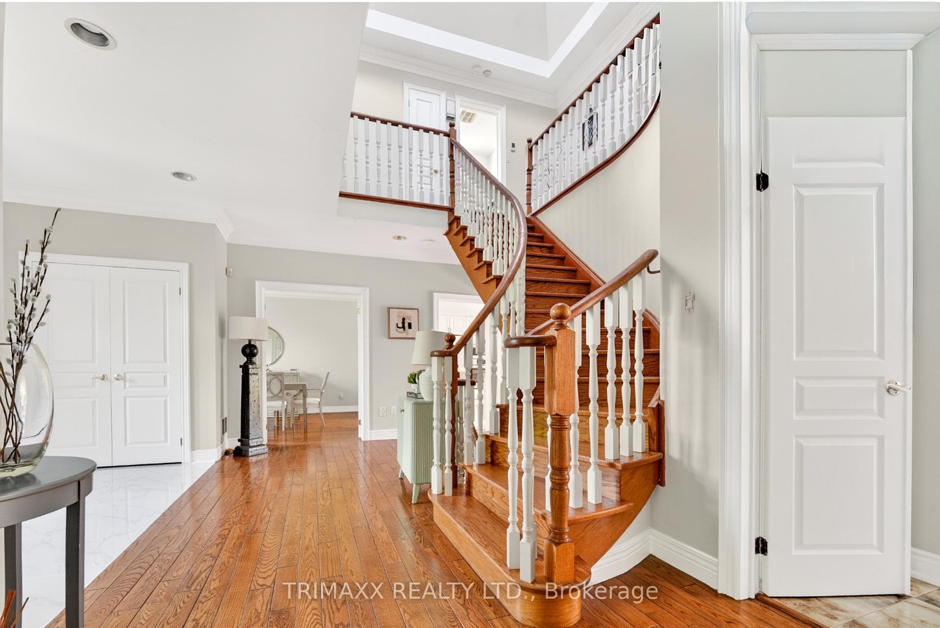 18 Walton Drive photo 18