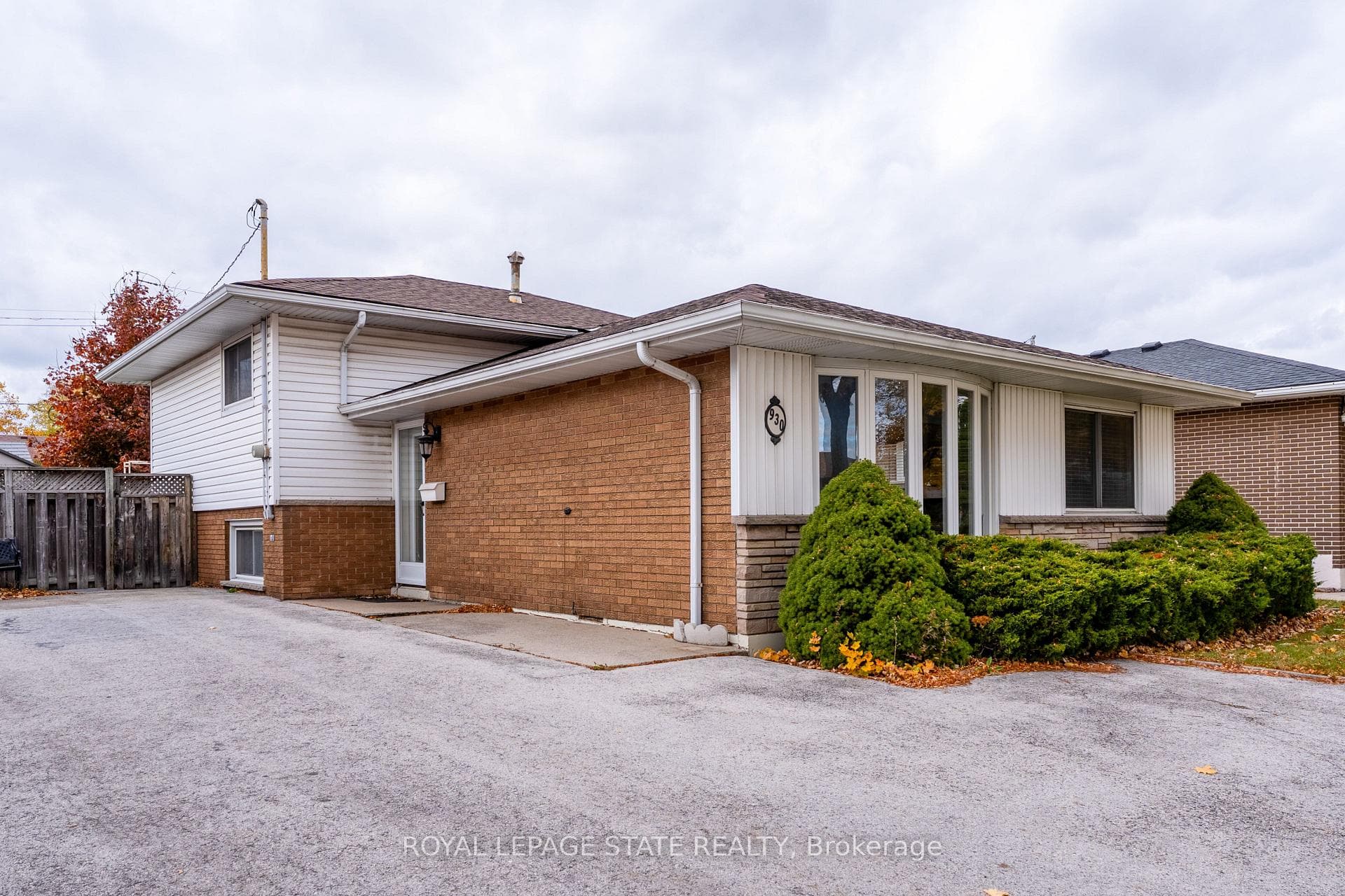 930 Upper Ottawa Street photo 3