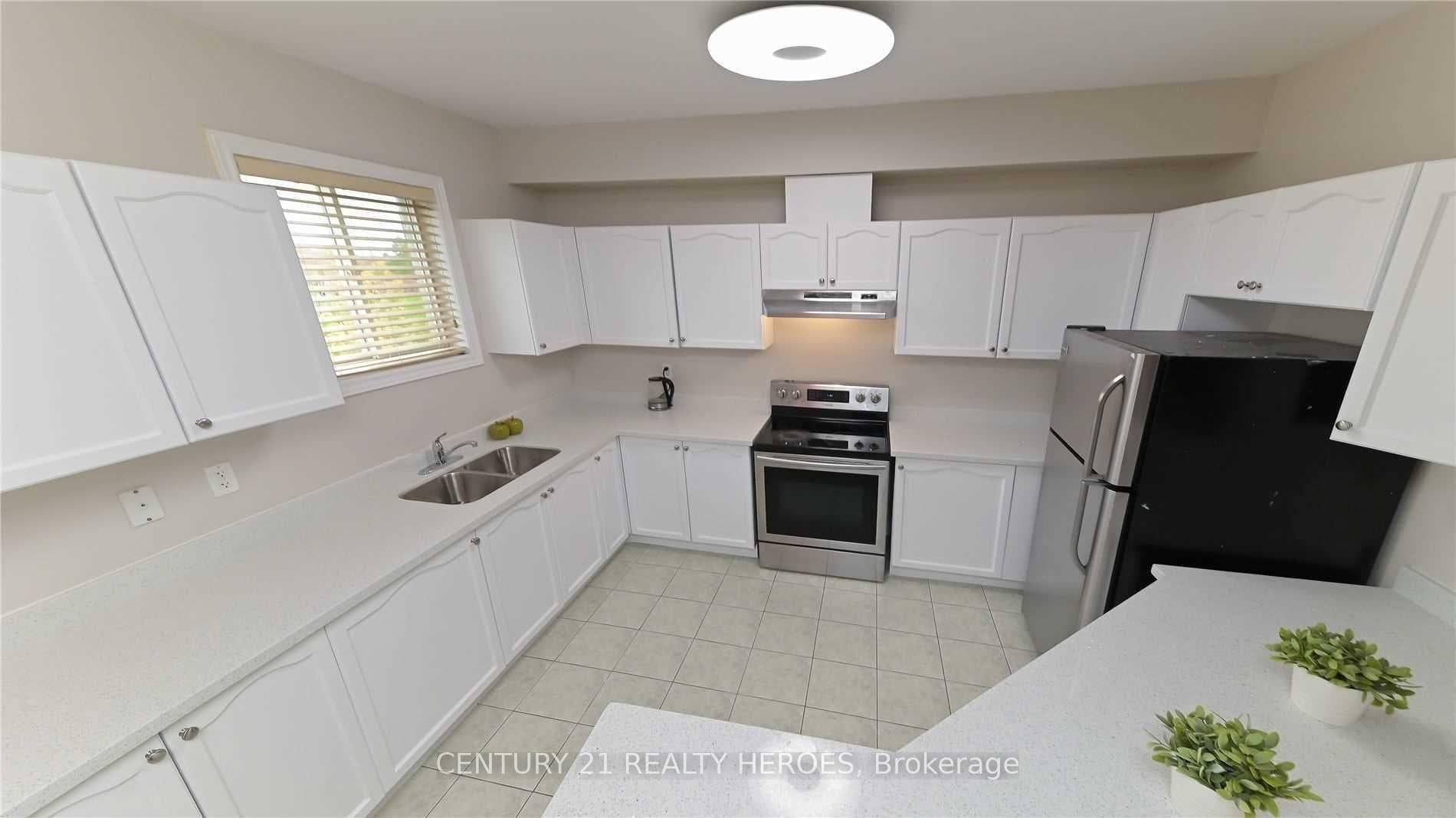 81 Ashdale Road photo 4