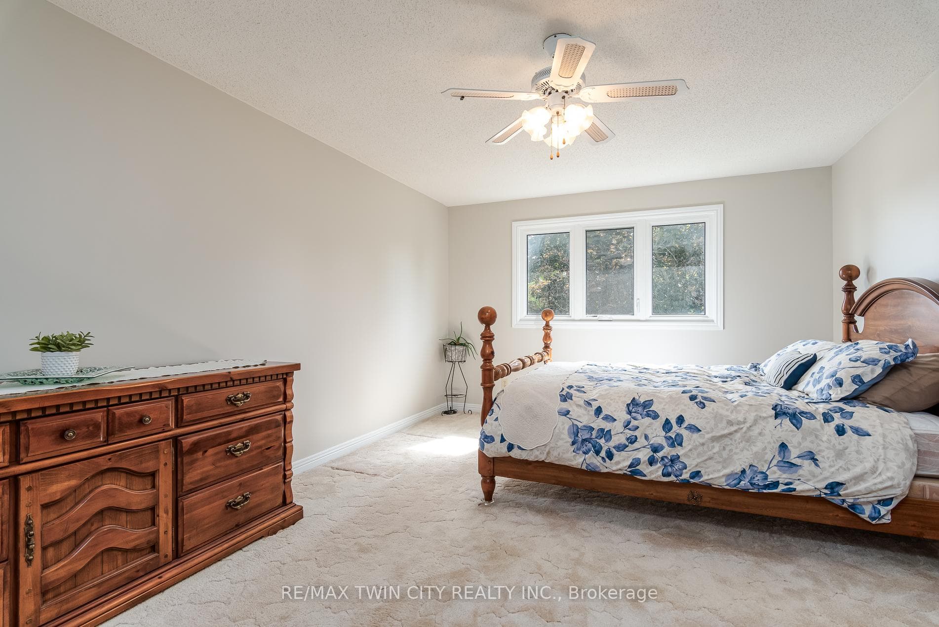 691 Westheights Drive photo 45