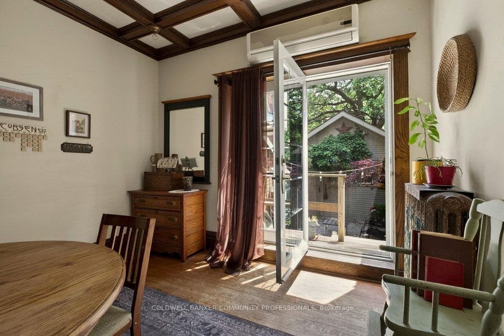 111 Spadina Avenue photo 15