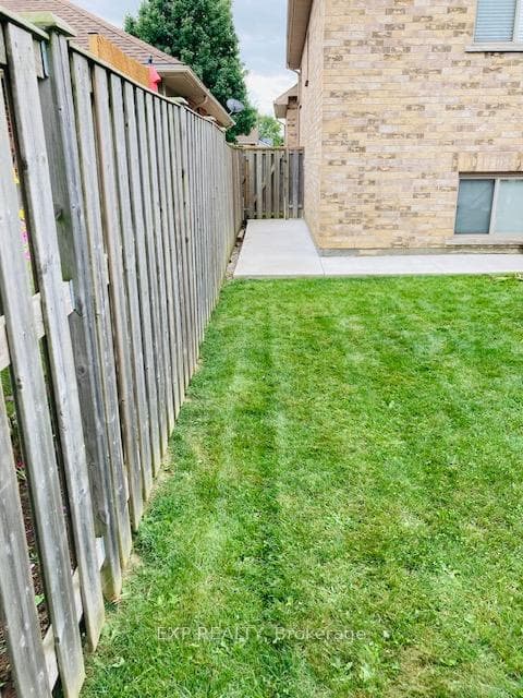 1 Falconridge Court photo 46