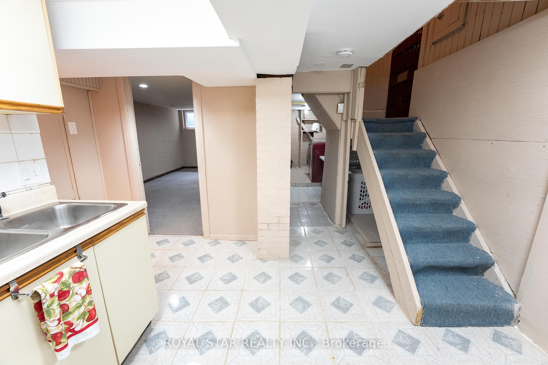 82 Westlake Avenue photo 23