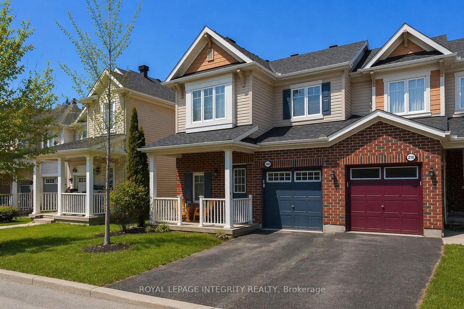 208 Aquilo Crescent photo 2