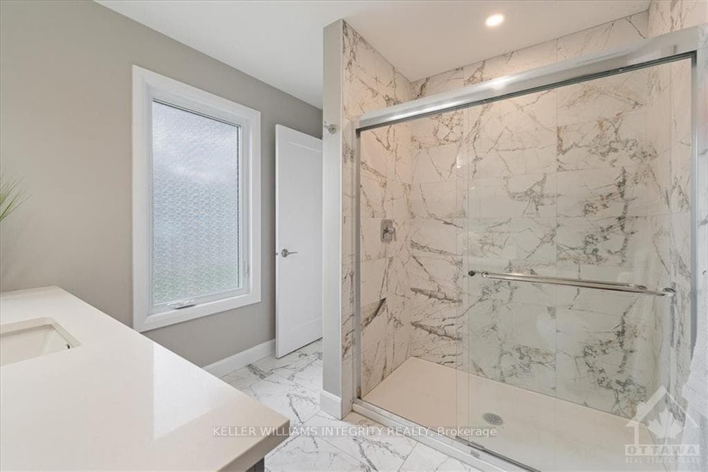 241 ROXANNE Street photo 19