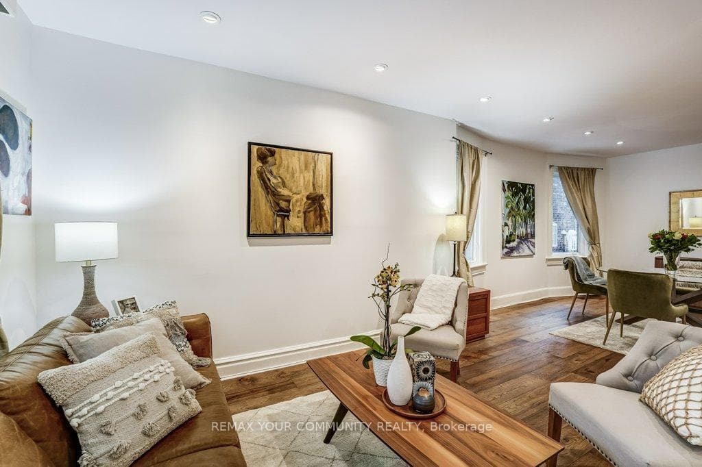 11 1/2 Sparkhall Avenue photo 3