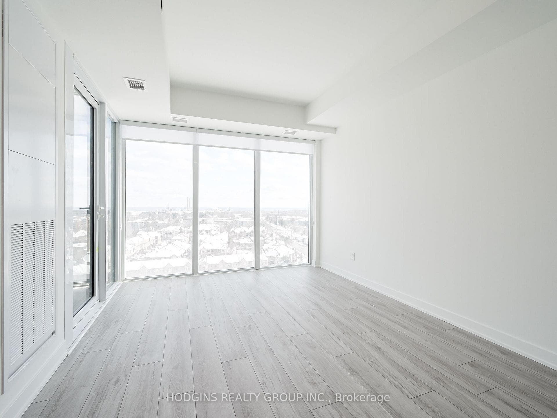 1035 Southdown Road Unit 1205 photo 10