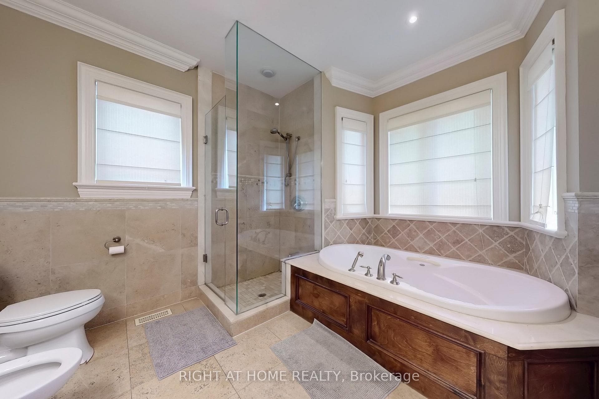 133 Norton Avenue photo 27