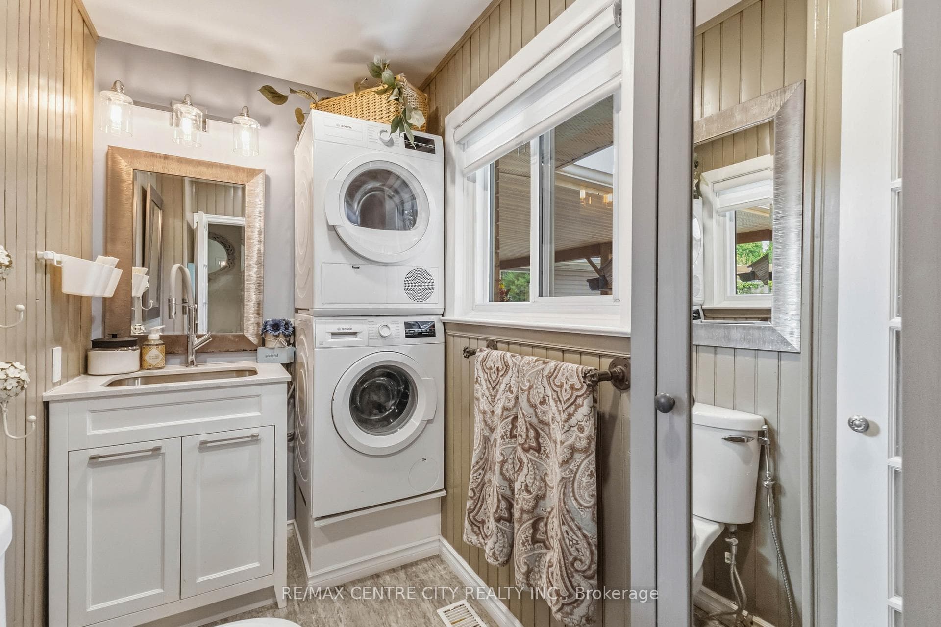 70 Brentwood Crescent photo 26
