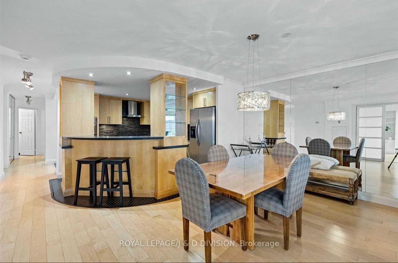401 Queens Quay Unit 505 photo 10