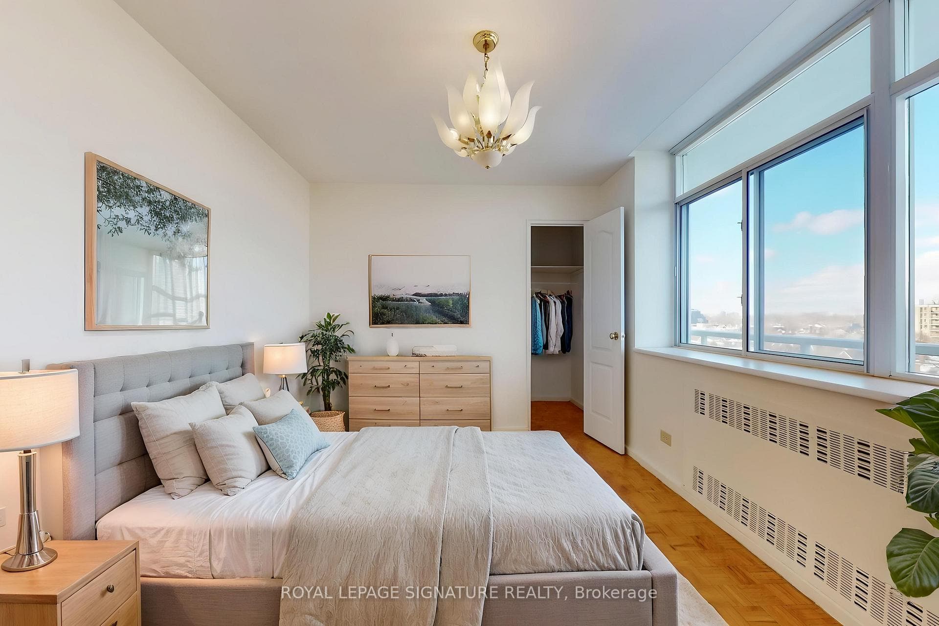 580 Christie Street Unit 814 photo 9