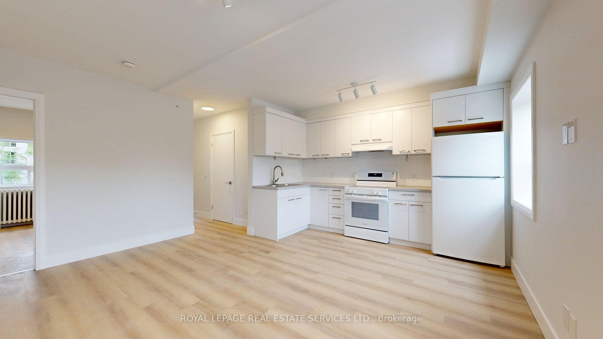 4 Brentwood Road Unit Unit B photo 8