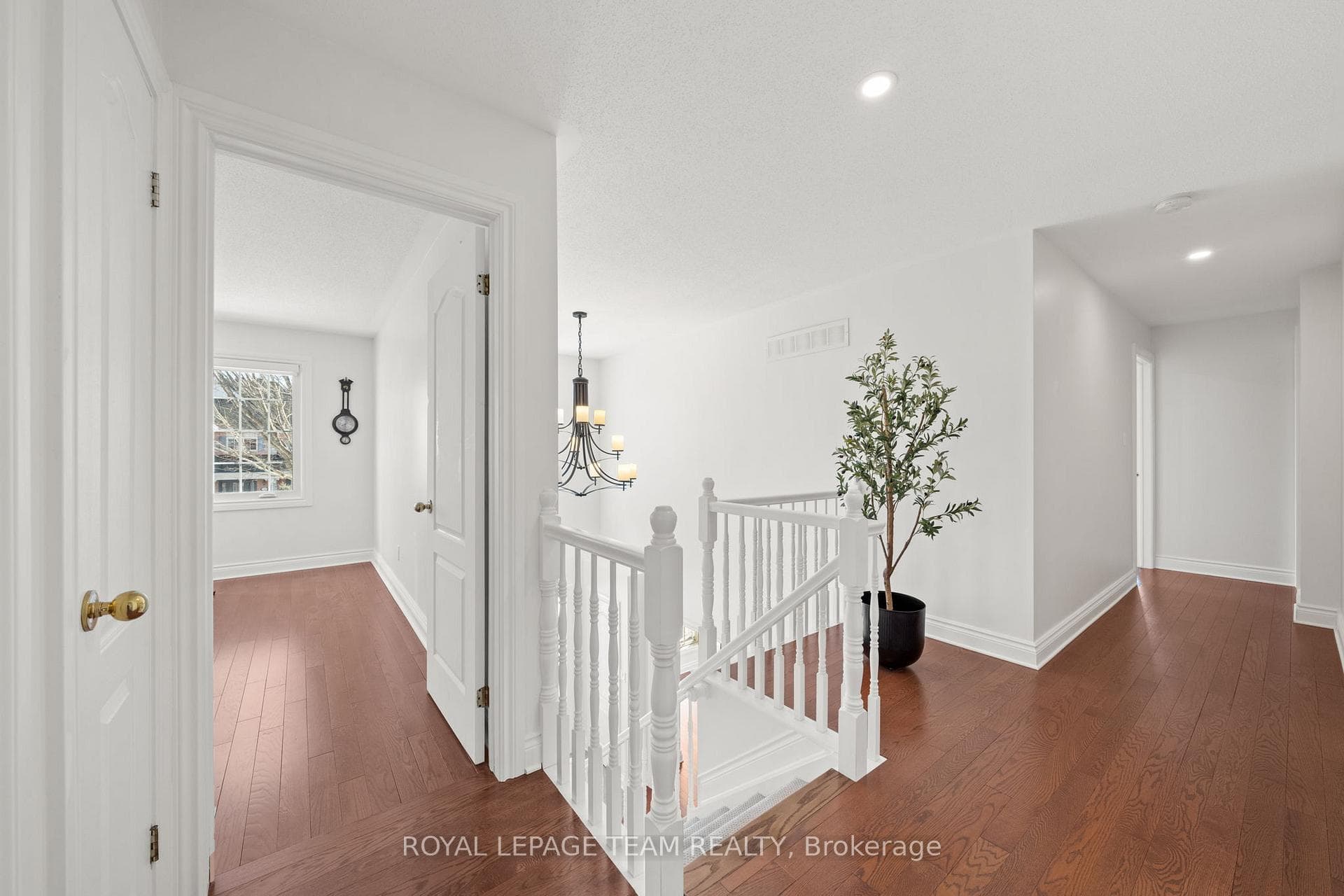 30 Crantham Crescent photo 24