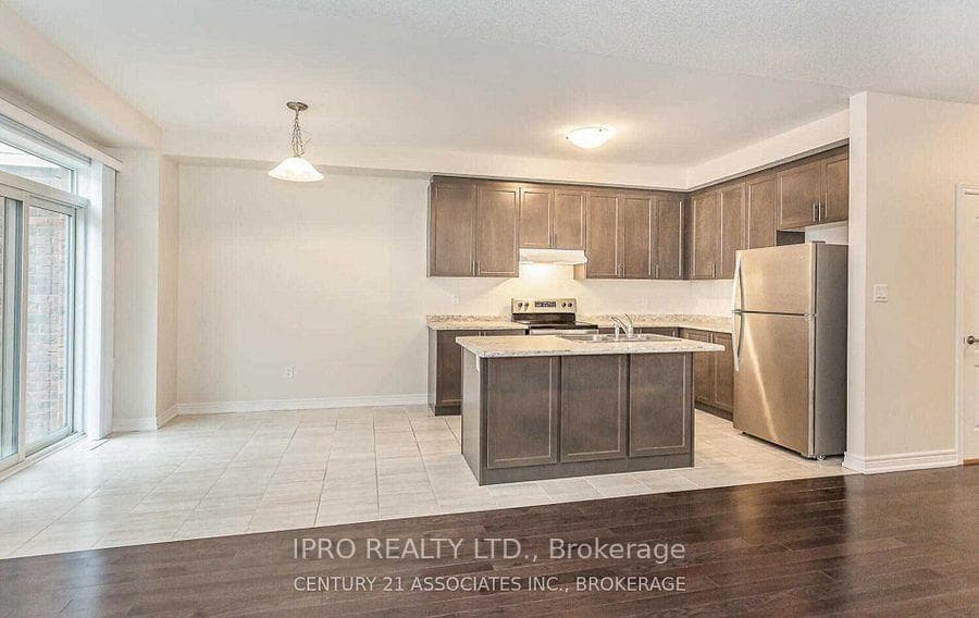 118 Mutrie Boulevard photo 8