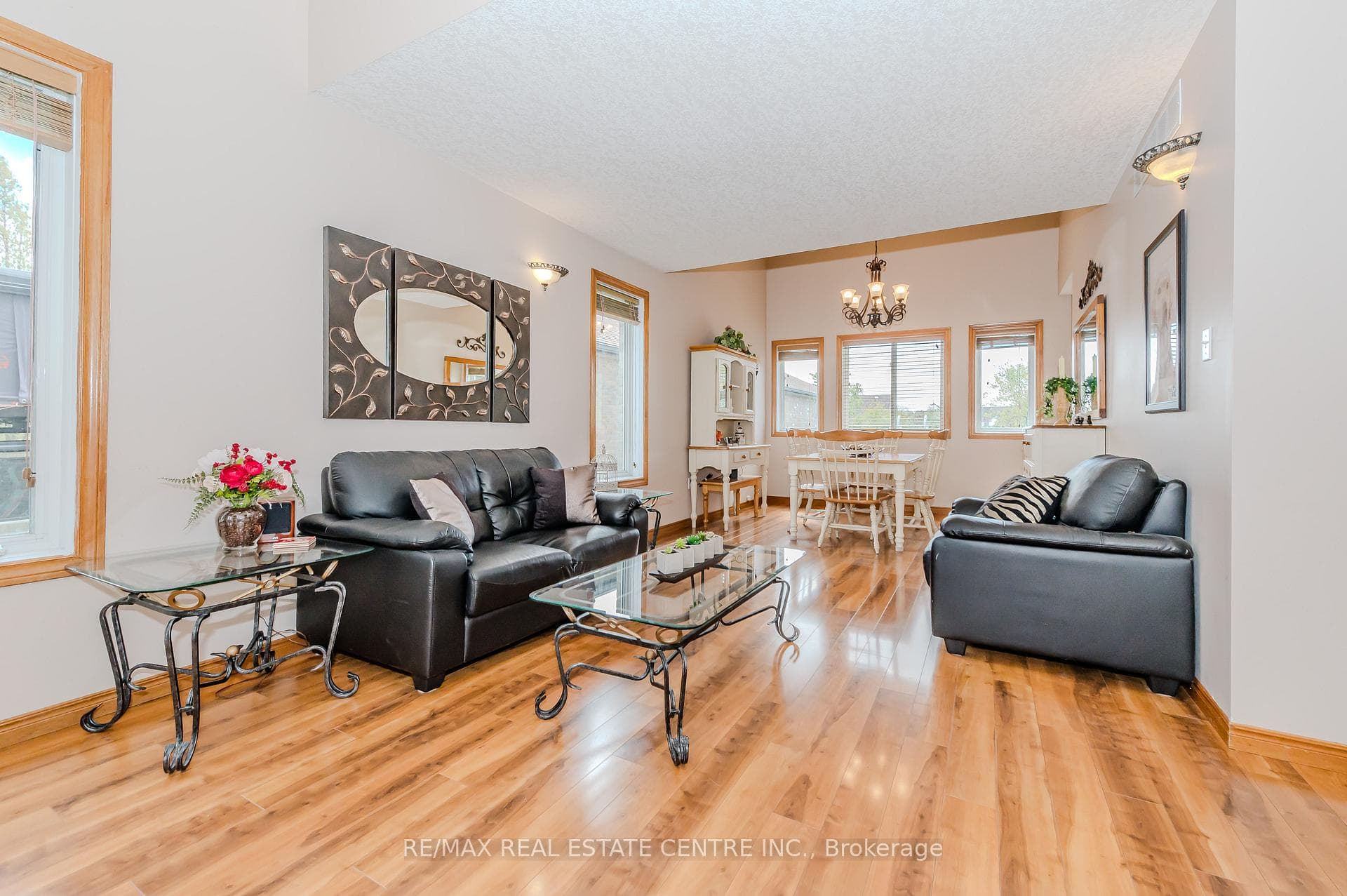 108 Kent Street photo 4