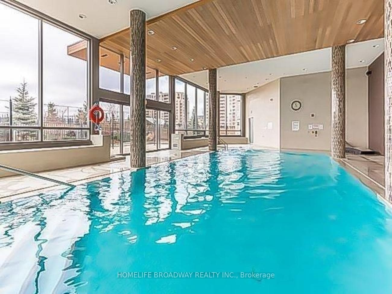 233 South Park Road Unit Ph3 photo 22