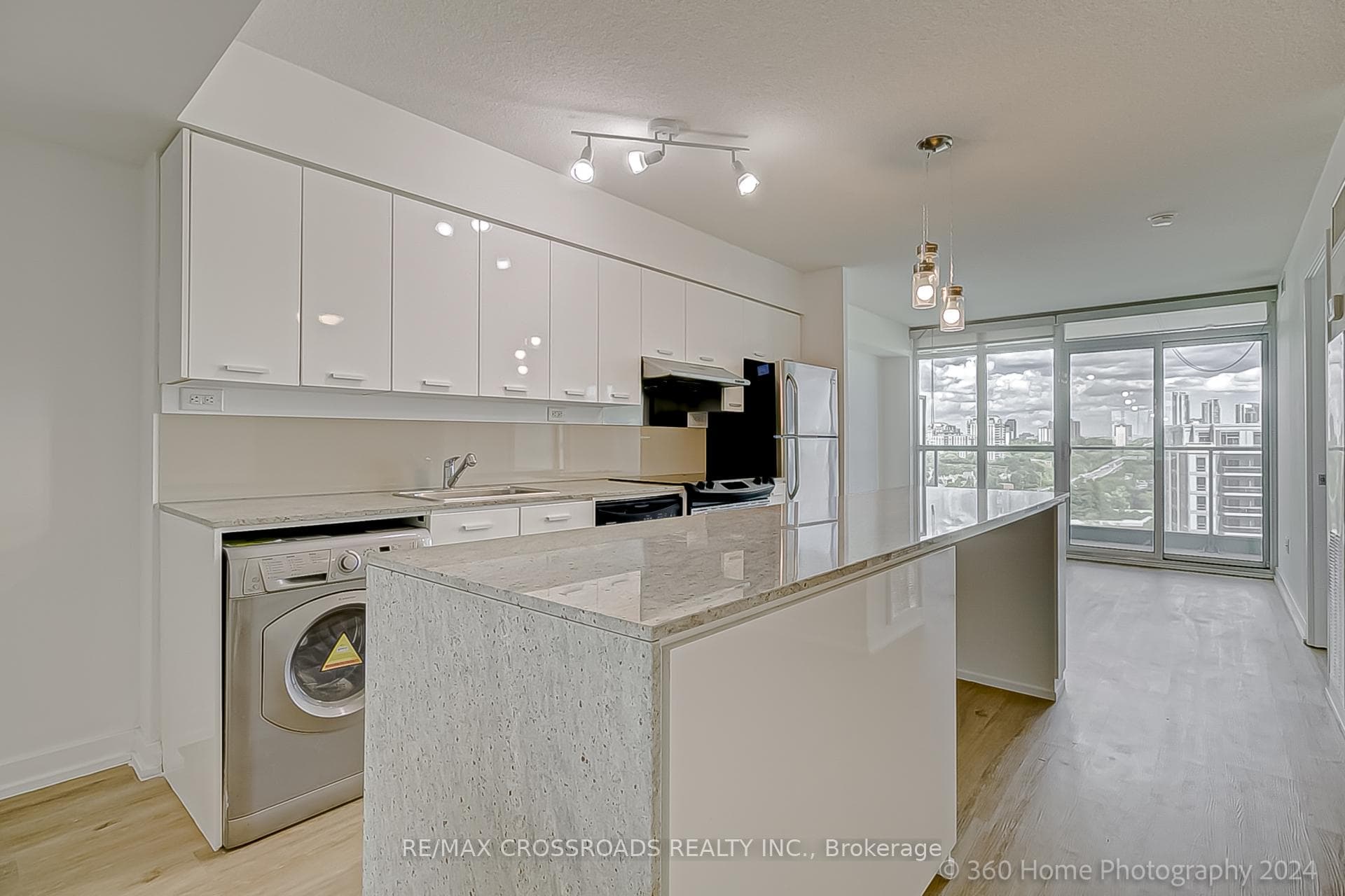 33 Singer Court Unit 1112 photo 5
