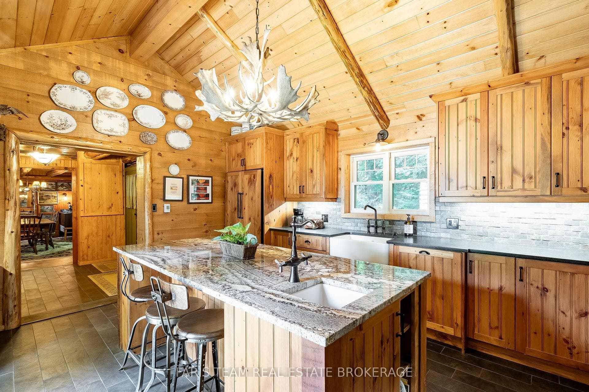 108 Shoreline Road photo 9