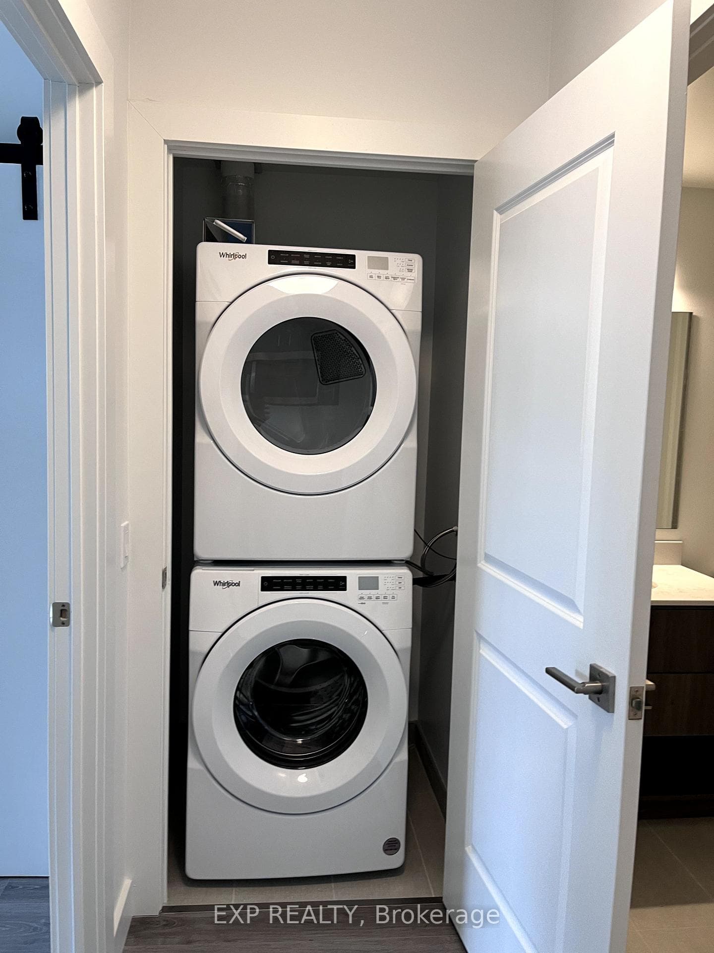15 Glebe Street Unit 1604 photo 7