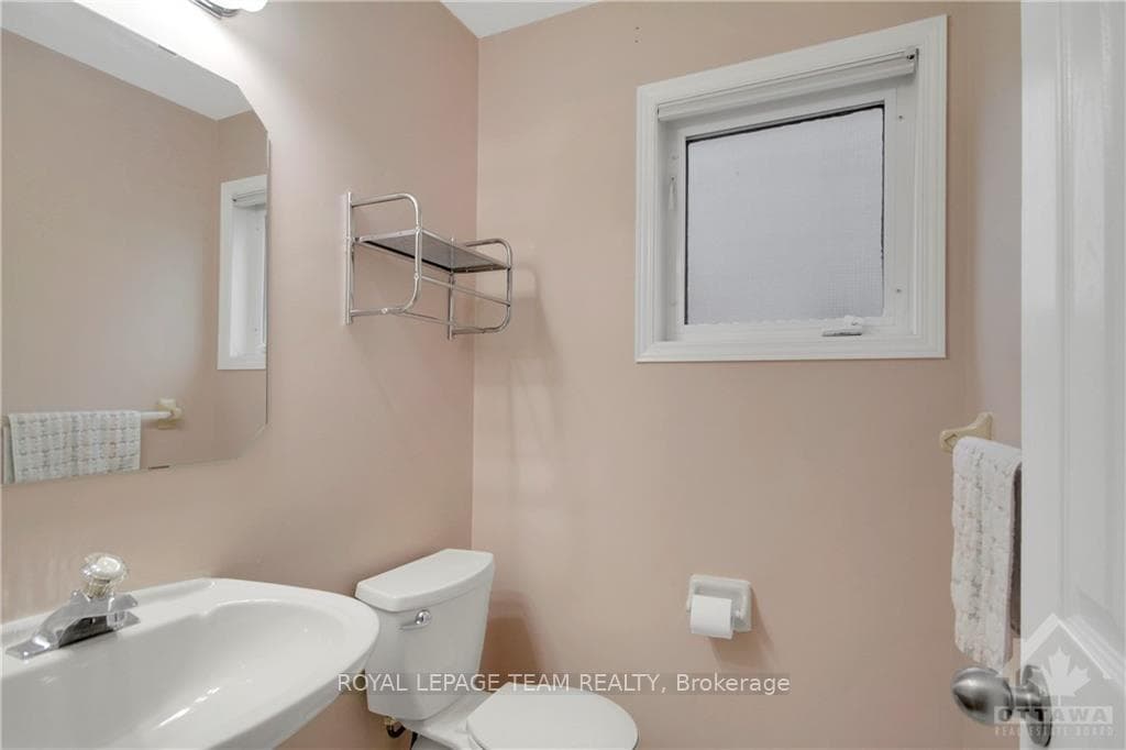 74 MORESBY Drive photo 28
