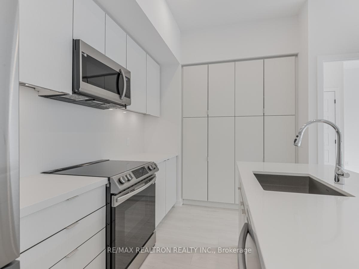 415 Sea Ray Avenue Unit 123 photo 4